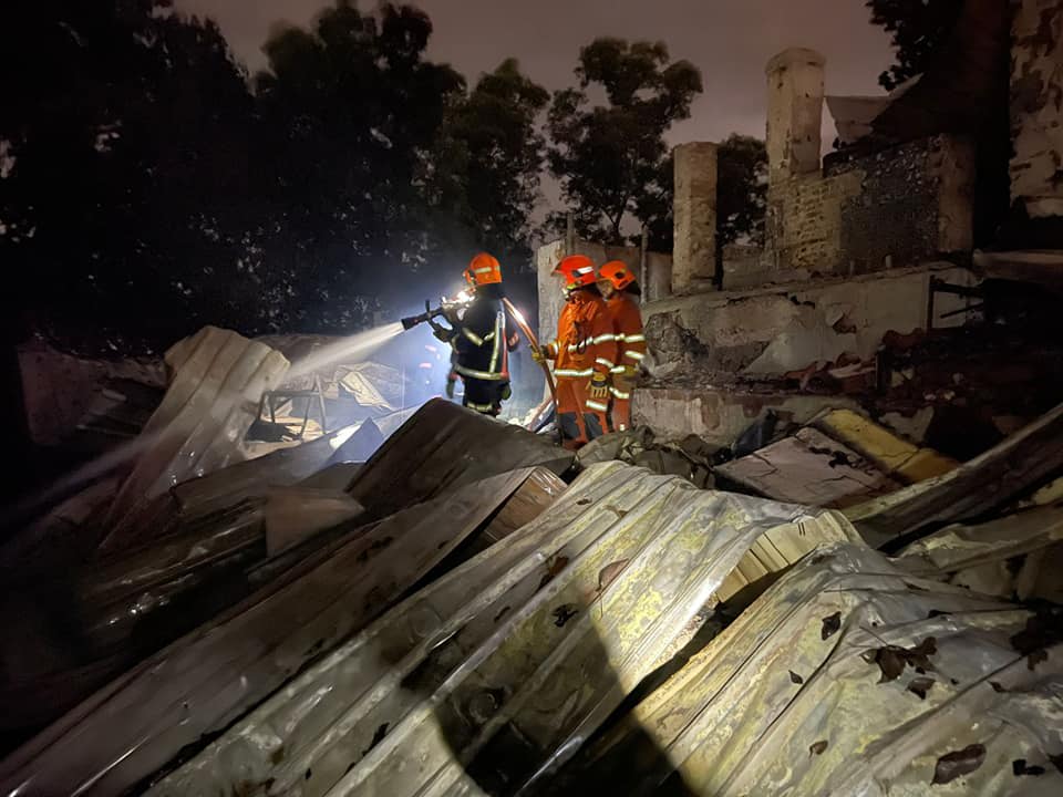 The fire was extinguished within an hour of SCDF's arrival on the island. The fire was extinguished within an hour of SCDF's arrival on the island.
