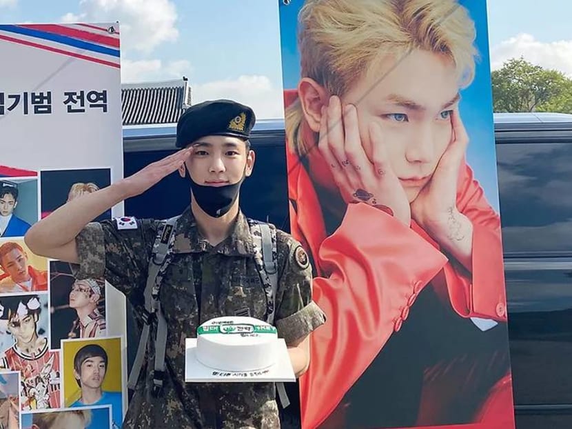 3 K-pop idols discharged from mandatory military service on same day
