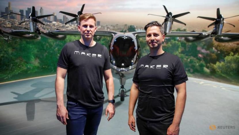 Archer's flying taxi makes splashy debut in heated market Archer's flying taxi makes splashy debut in heated market