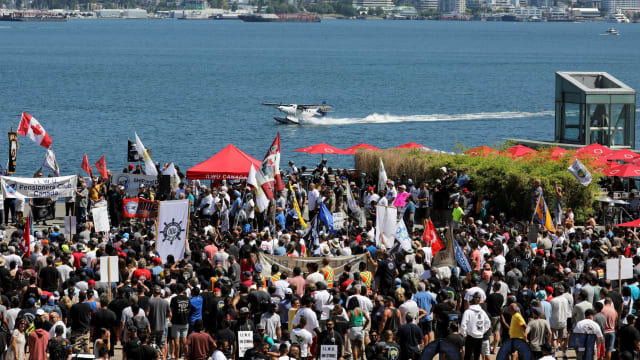 加拿大港口13天罢工结束 经济损失估计达74亿美元