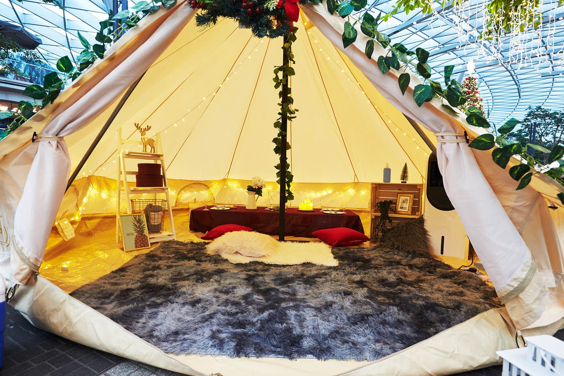 Glamping Tents At Jewel Changi Airport Still Available To Book For Picnics, So You Don’t Have To Worry About The Weather Glamping Tents At Jewel Changi Airport Still Available To Book For Picnics, So You Don’t Have To Worry About The Weather