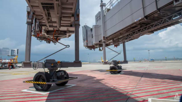 樟宜机场试用本地首个自动化登机桥 减少人为疏忽风险