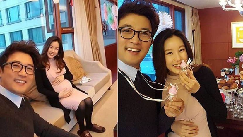 Ahn Jae Wook hosts baby shower with wife Ahn Jae Wook hosts baby shower with wife