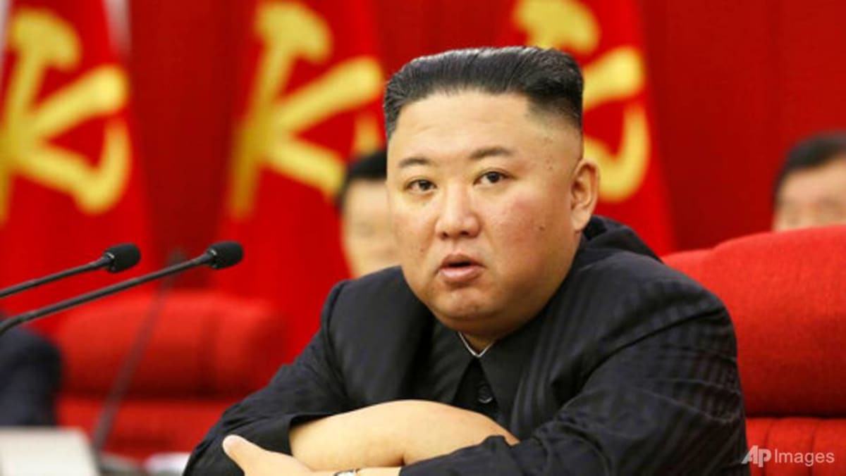 Kim dari Korea Utara berjanji untuk memperkuat hubungan dengan Tiongkok di tengah kesulitan akibat pandemi