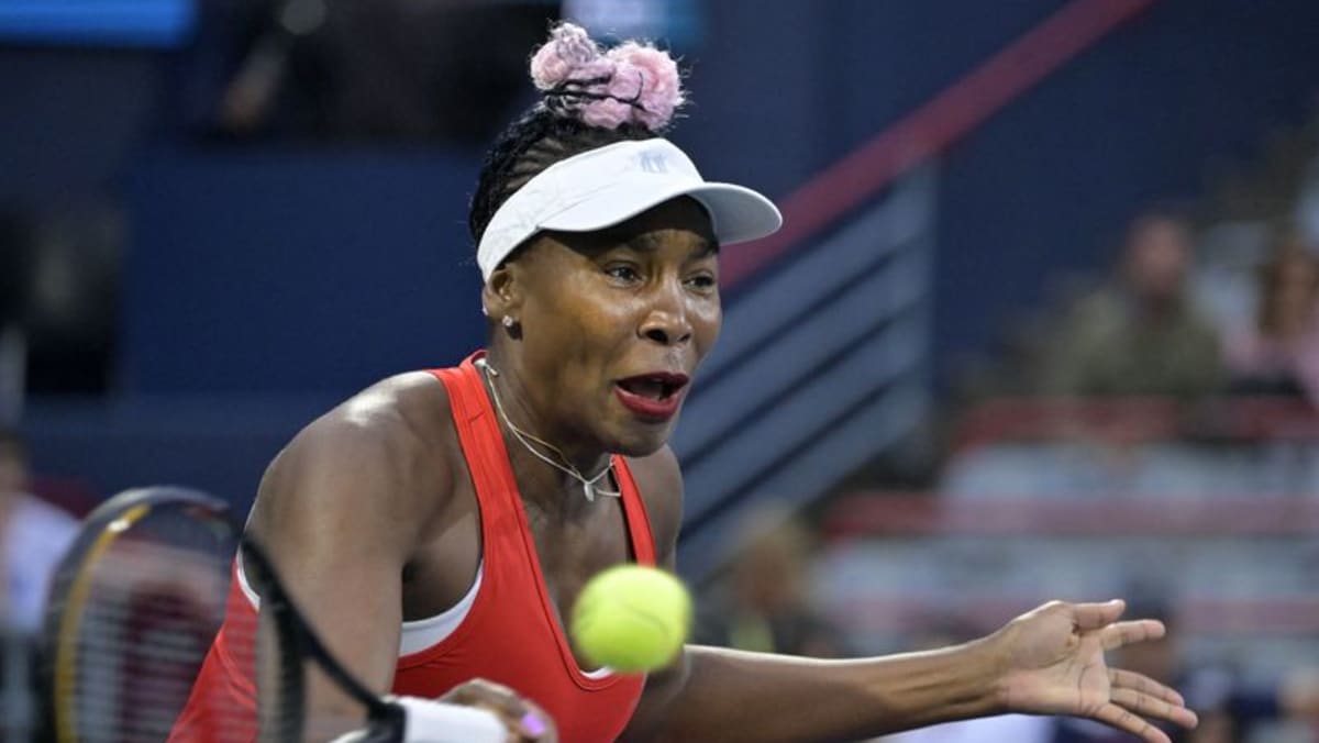 WTA roundup: Nao Hibino upsets Linda Noskova for Prague title