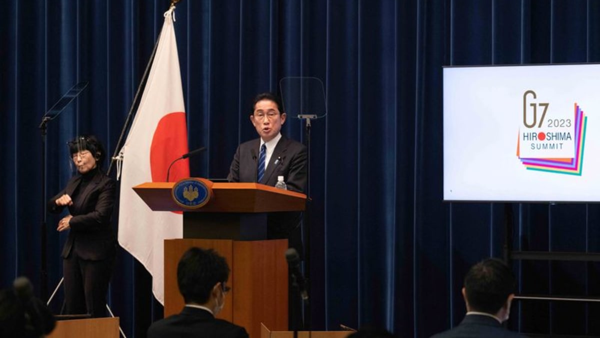 With backing from business lobby, Japan PM calls for workers’ pay hikes With backing from business lobby, Japan PM calls for workers’ pay hikes