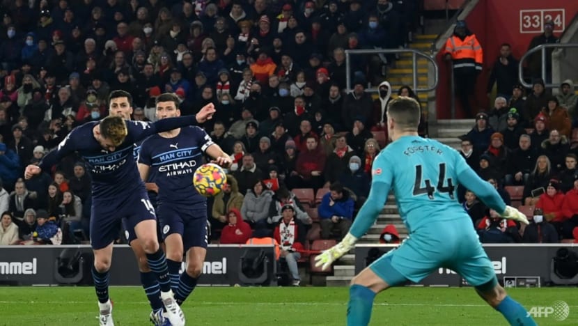 Laporte rescues Man City in Southampton draw