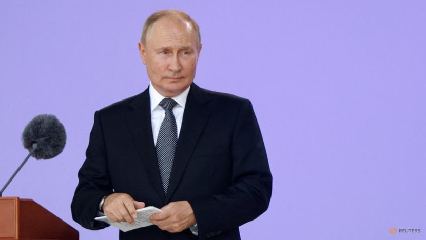 Ignoring Ukraine setbacks, Putin touts 'superior' Russian weapons exports