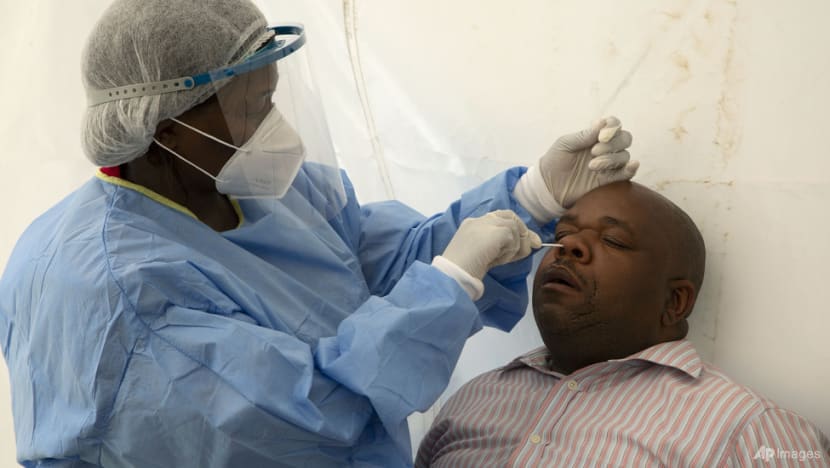 South Africa in new surge of COVID-19 from variants of Omicron South Africa in new surge of COVID-19 from variants of Omicron