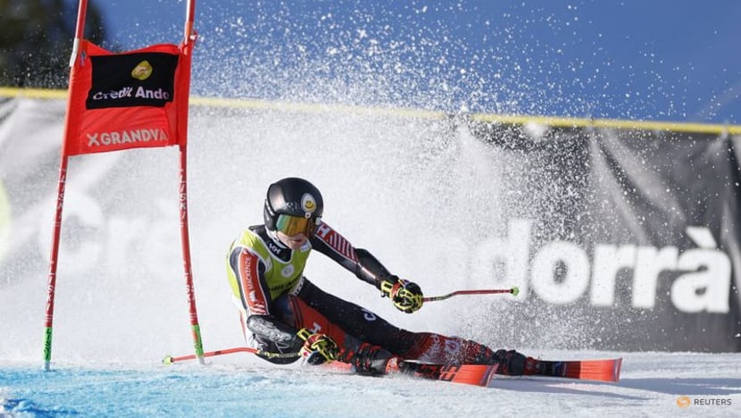 Alpine skiing-Shiffrin ends season on a high with another record in giant slalom win Alpine skiing-Shiffrin ends season on a high with another record in giant slalom win