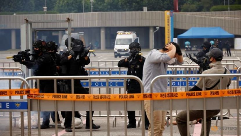 South Korea holds drill in Seoul to prepare for drone attacks South Korea holds drill in Seoul to prepare for drone attacks