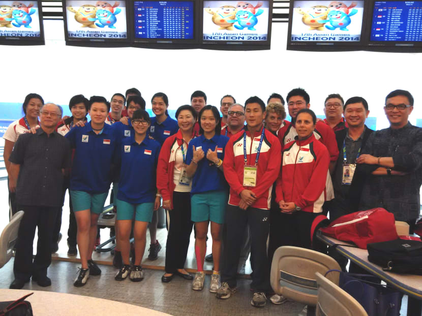 Bowling wins second silver