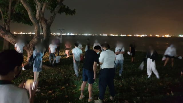 74人在公园海滩违例被罚 有两组人数超过20被调查