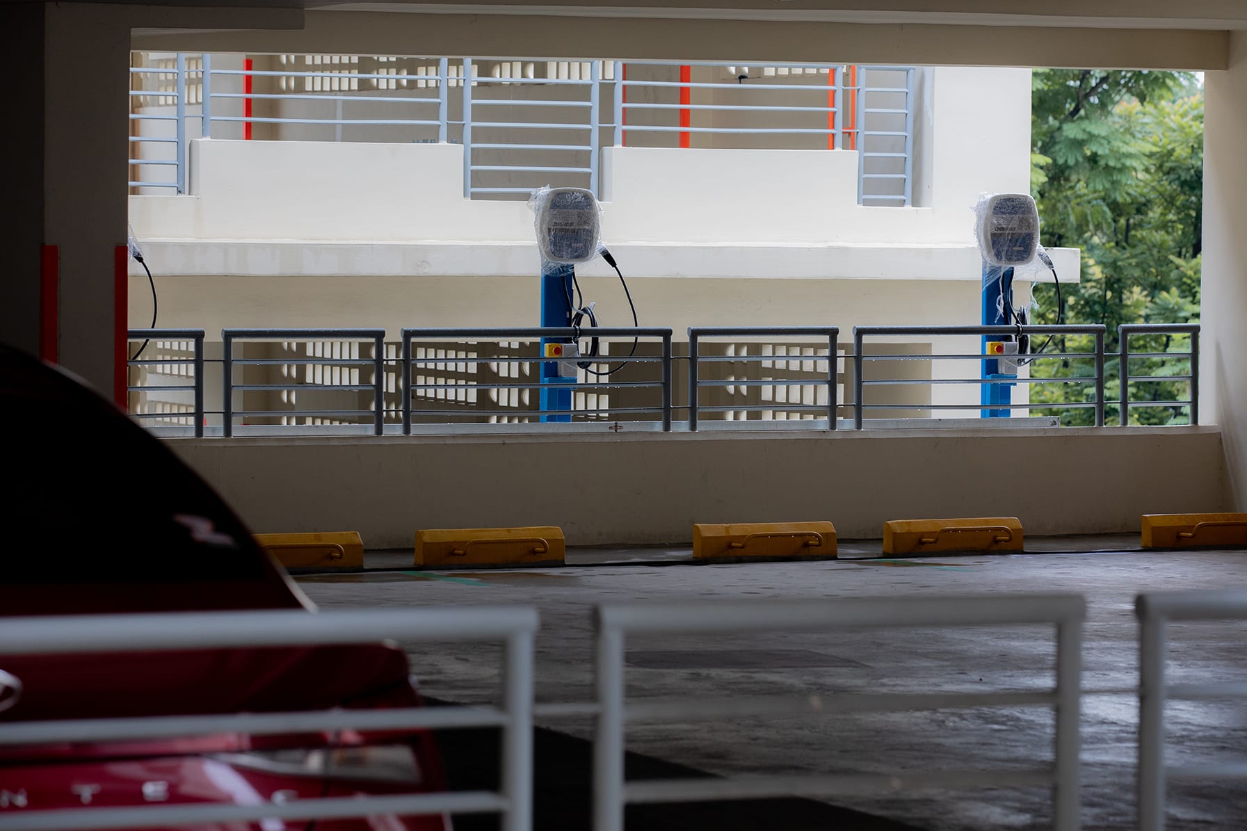 All HDB car parks to have at least 3 electric vehicle charging points by 2025 All HDB car parks to have at least 3 electric vehicle charging points by 2025
