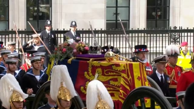 【直播】英国女王灵柩 离开威斯敏斯特大教堂 