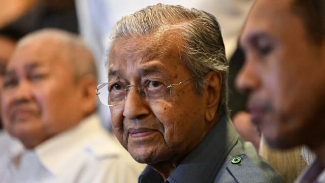 马哈迪接受败选事实 “人们已经拒绝了我”