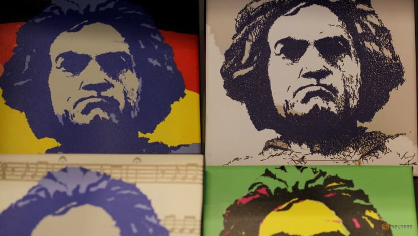 Locks of hair compose a symphony of genetic information on Beethoven Locks of hair compose a symphony of genetic information on Beethoven