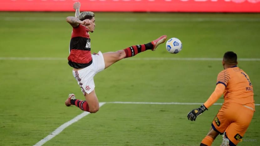 Soccer-Bruno Henrique strikes again as Flamengo beat Sport 2-0 Soccer-Bruno Henrique strikes again as Flamengo beat Sport 2-0