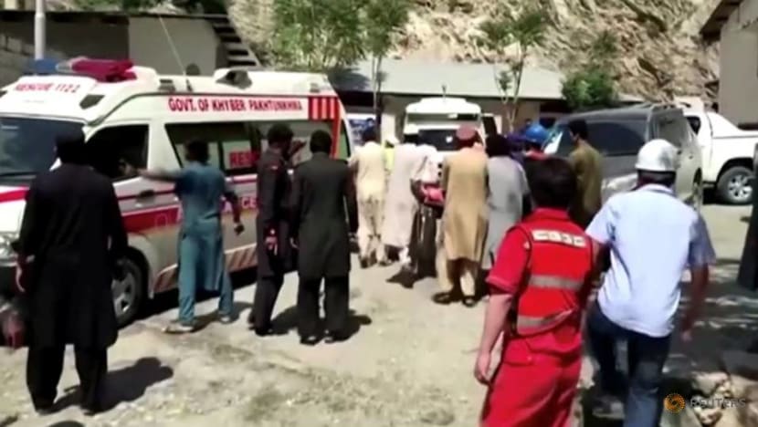 Chinese investigators visit site of Pakistan bus blast Chinese investigators visit site of Pakistan bus blast