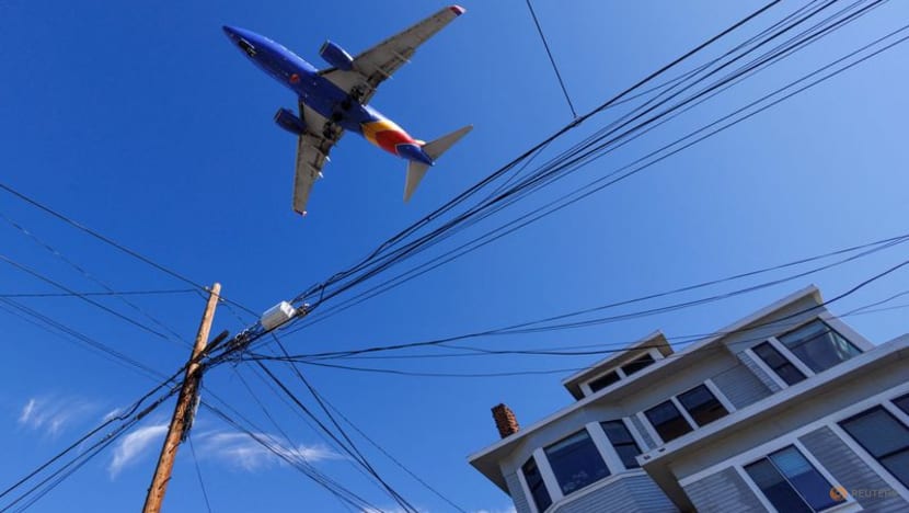 Do 5G telecoms pose a threat to airline safety?