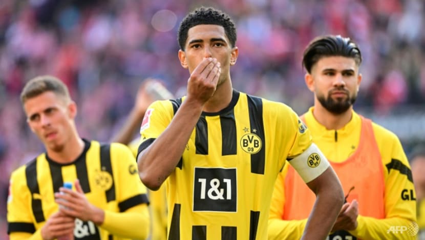 Dortmund miss chance to go top with collapse in Cologne