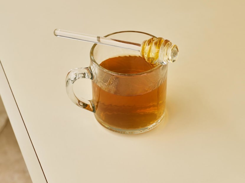 From hot toddies to chicken soup, there are a few important things to keep in mind in deciding what to eat or drink when you have a cold, experts say. From hot toddies to chicken soup, there are a few important things to keep in mind in deciding what to eat or drink when you have a cold, experts say.
