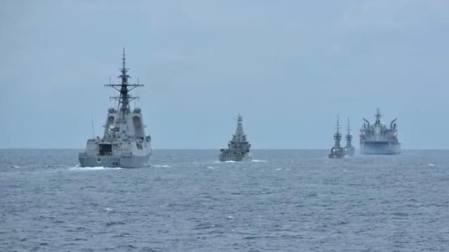 日美澳和印度海军展开联合训练