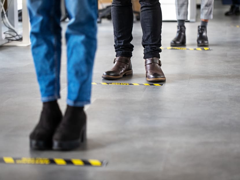Standing more, sitting less at work to lose weight? Don't get your hopes up Standing more, sitting less at work to lose weight? Don't get your hopes up