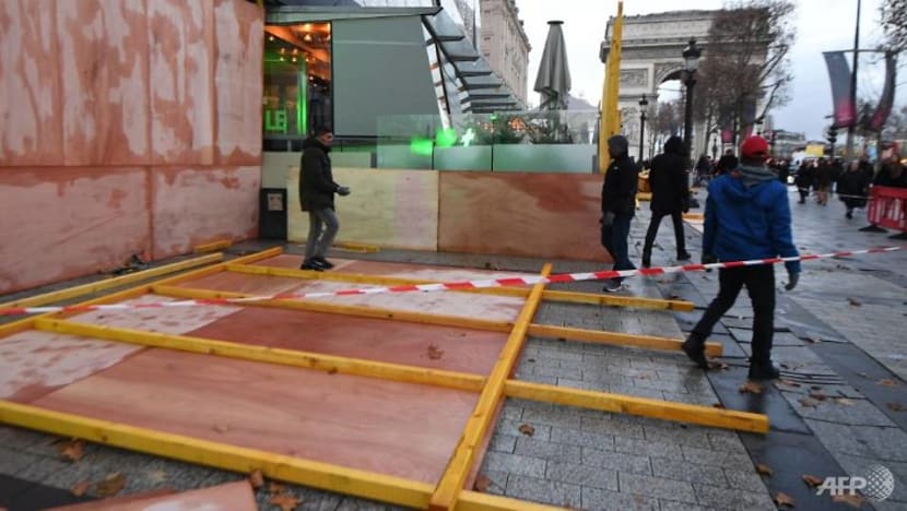 Paris on knife-edge ahead of new 'yellow vest' protests Paris on knife-edge ahead of new 'yellow vest' protests