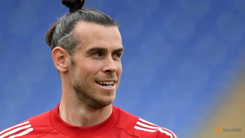 Soccer-Wales embracing underdog tag against fan favourites Denmark, says Bale