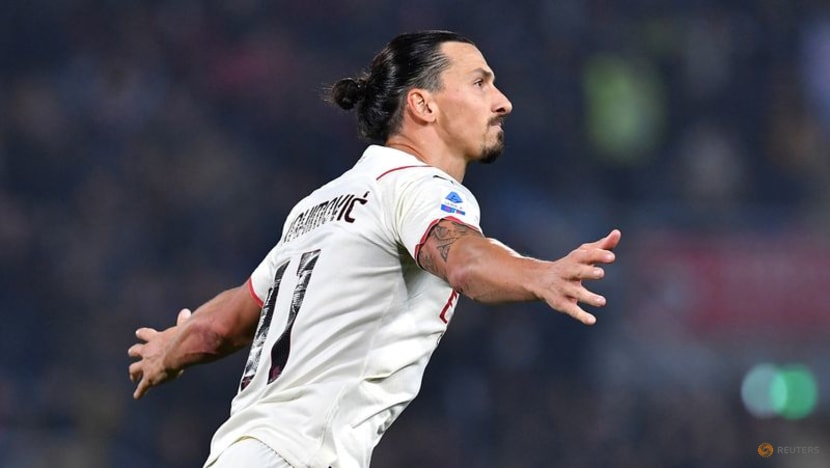 Ibrahimovic scores at both ends as Milan beat nine-man Bologna to go top Ibrahimovic scores at both ends as Milan beat nine-man Bologna to go top