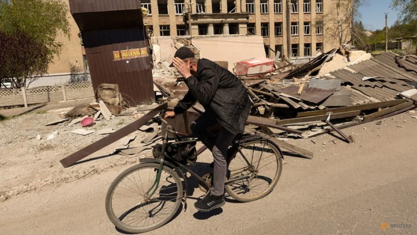 Sixty feared dead in bombing of Ukraine school; G7 condemns Putin Sixty feared dead in bombing of Ukraine school; G7 condemns Putin