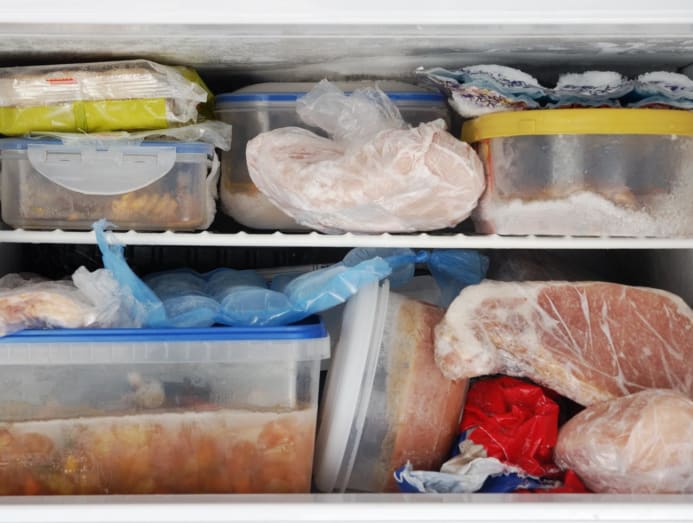 Is It Okay To Put Hot Food Inside A Fridge? And What Happens When You Overload The Freezer? - CNA 5 istock 170107646