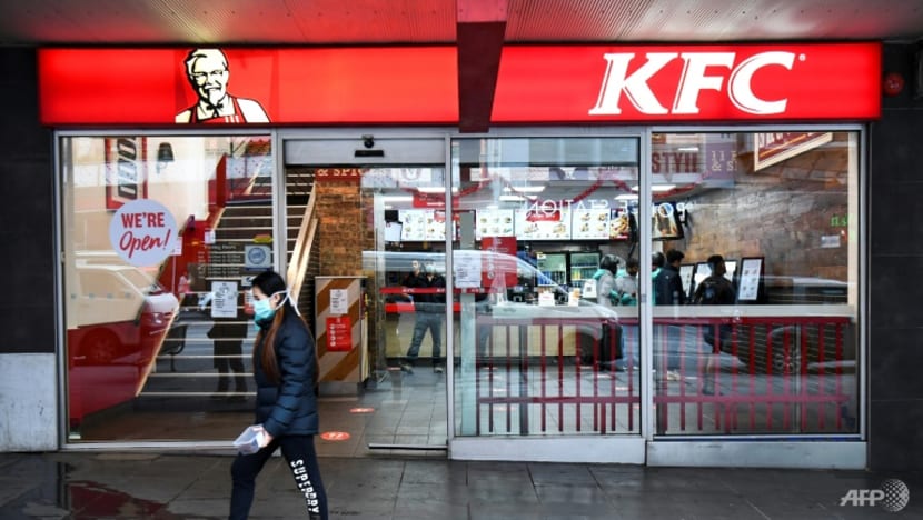 Australian KFC patrons clucking mad over lettuce-cabbage switch Australian KFC patrons clucking mad over lettuce-cabbage switch