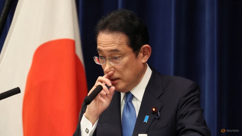 Japan PM Kishida signals preference for BOJ to keep easy policy Japan PM Kishida signals preference for BOJ to keep easy policy