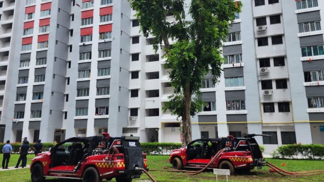 亨德申路火患因组屋底层设灵堂 挡住消防通道延误救援