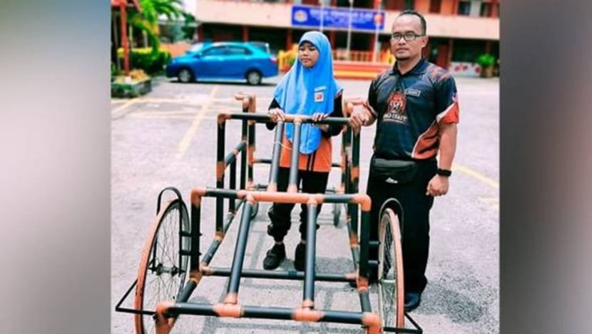Guru Malaysia ini cipta alat bantu murid masalah penglihatan berlari dengan sempurna