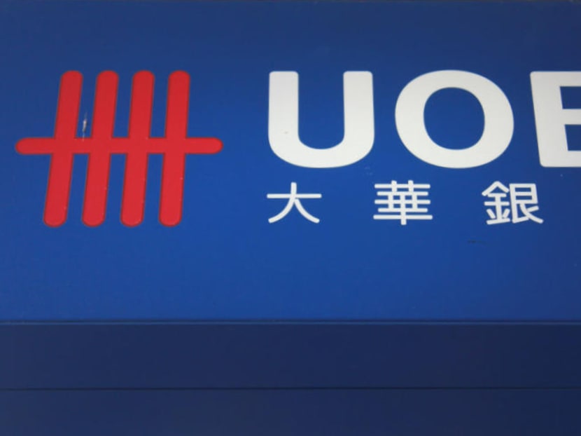 Yang Manying left a 5cm scratch mark on the chest of the UOB employee she attacked.