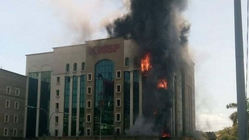 Hampir 40% bangunan Kumpulan Wang Simpanan Pekerja Petaling Jaya dijilat api