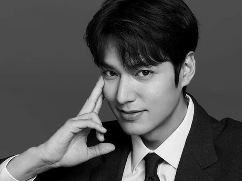 Korean media reported that a top actor is currently under investigation by the National Tax Service. Korean media reported that a top actor is currently under investigation by the National Tax Service.