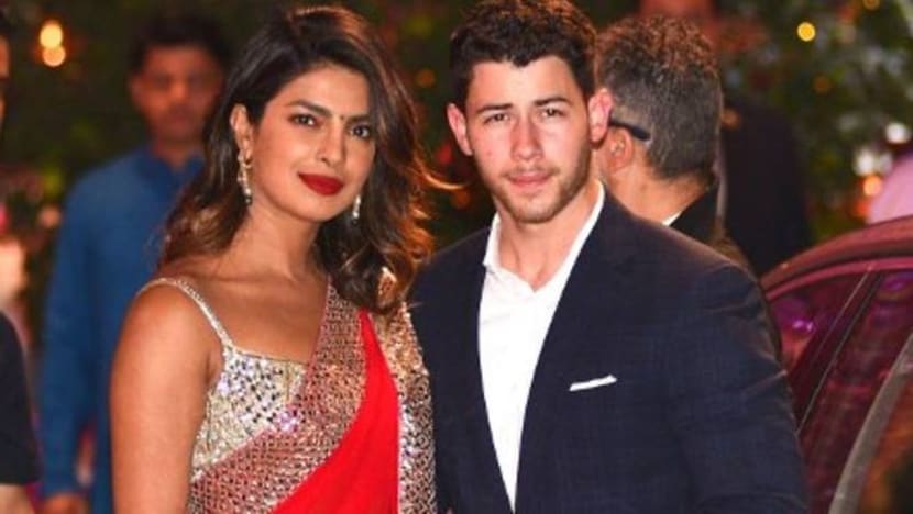 Percintaan Priyanka Chopra, Nick Jonas bak filem Bollywood; kian intim di S'pura