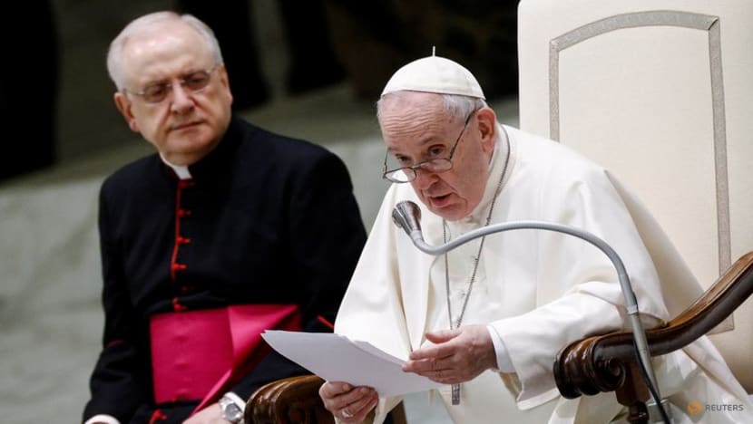 Pope tells politicians to examine their consciences before God over Ukraine actions Pope tells politicians to examine their consciences before God over Ukraine actions