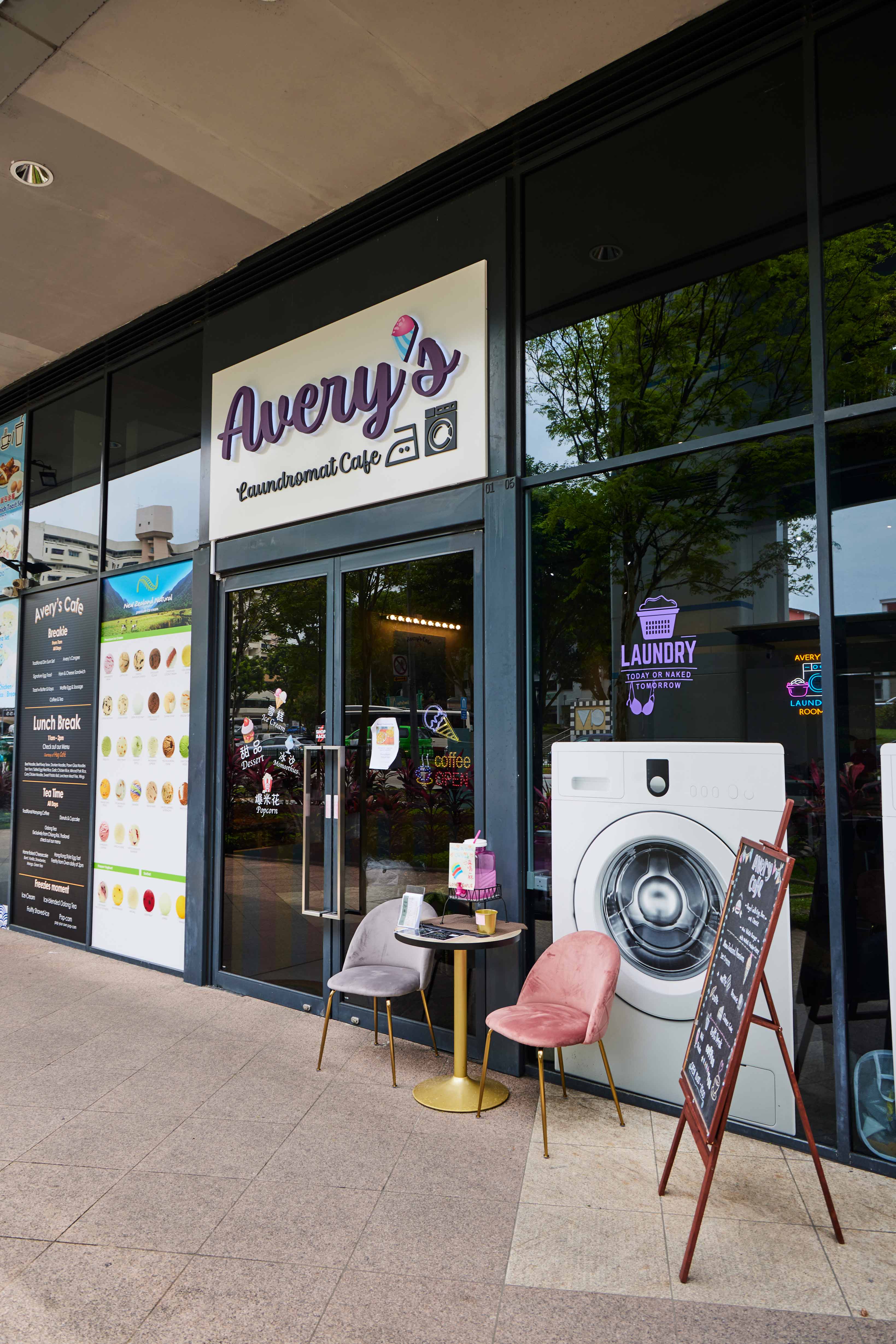Toilet Supplier Turned Accidental Baker Opens Cafe-Cum-Laundromat ...