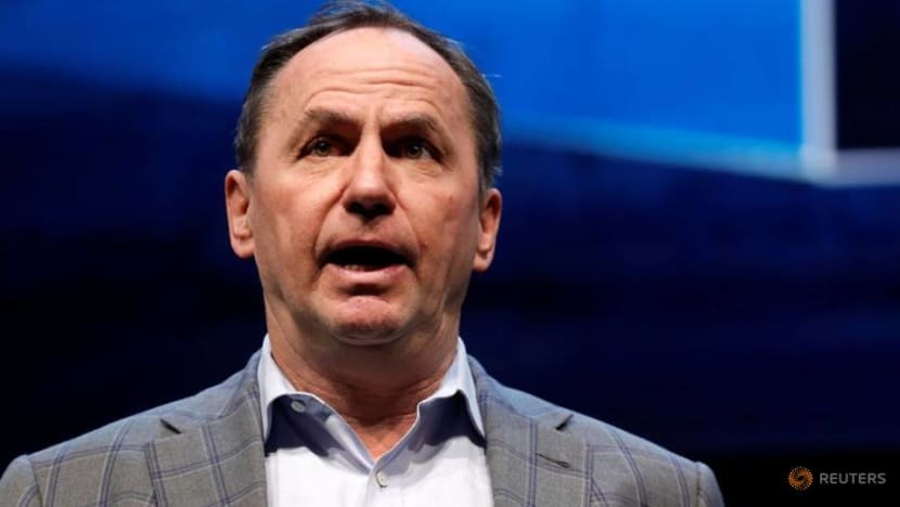 Intel replaces its chief executive Bob Swan after 2 years