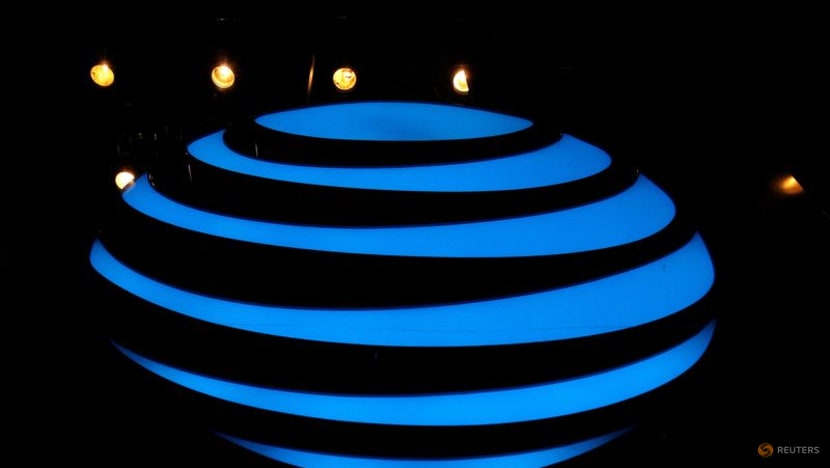 Televisa's Sky unit plans revamp, to offer new mobile service with AT&T network Televisa's Sky unit plans revamp, to offer new mobile service with AT&T network
