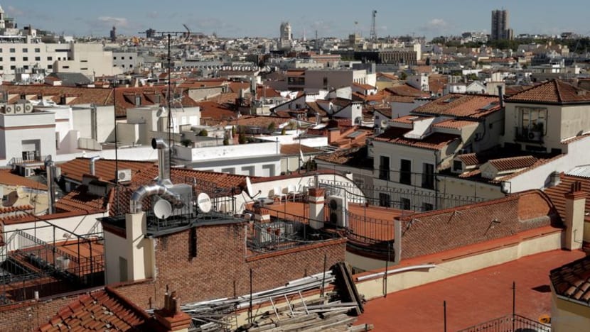 Spain plans a 2% pay raise for all civil servants Spain plans a 2% pay raise for all civil servants