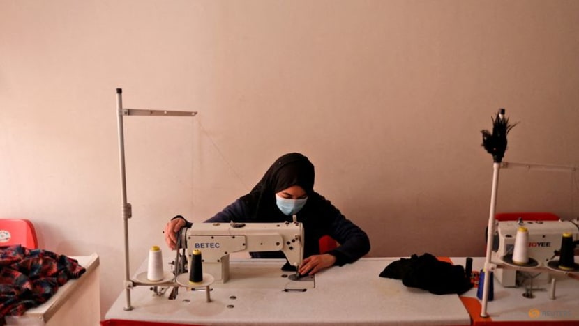 Afghan women losing jobs fast as economy shrinks and rights curtailed Afghan women losing jobs fast as economy shrinks and rights curtailed