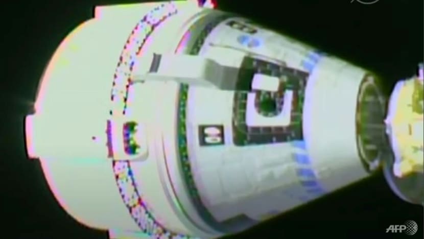 Boeing's Starliner capsule docks with space station in uncrewed flight test Boeing's Starliner capsule docks with space station in uncrewed flight test