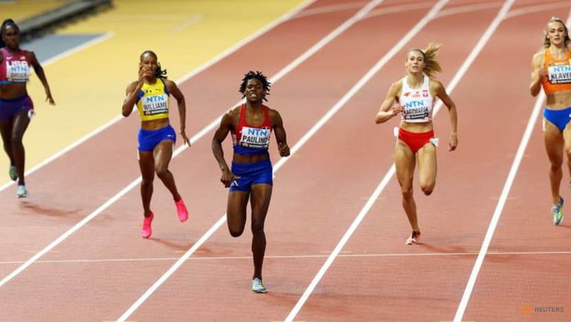 Dominican Republic's Paulino claims 400m gold