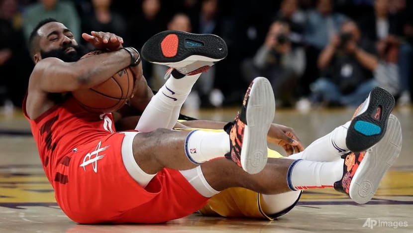 Basketball: Harden extends streak, Rockets lose cool in loss to Lakers Basketball: Harden extends streak, Rockets lose cool in loss to Lakers